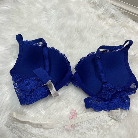 Victoria's Secret Blue and White Lace Bra with Underwire - Picture 11 of 11